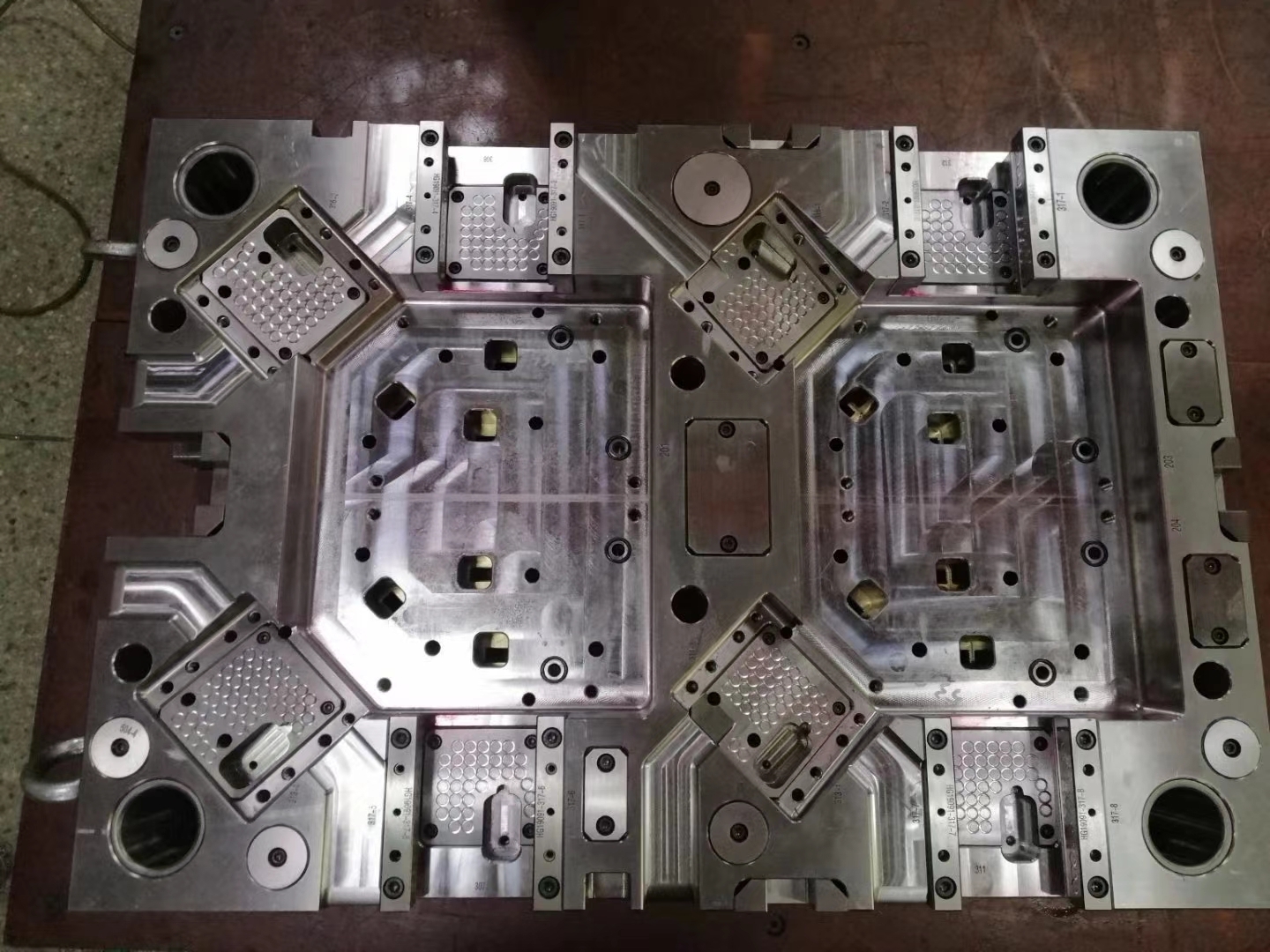 mold parts